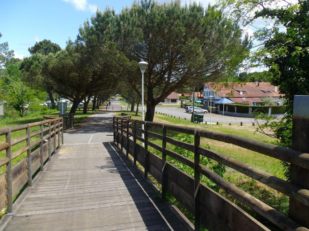 Hotel Cote Et Lac Biscarrosse Exterior foto